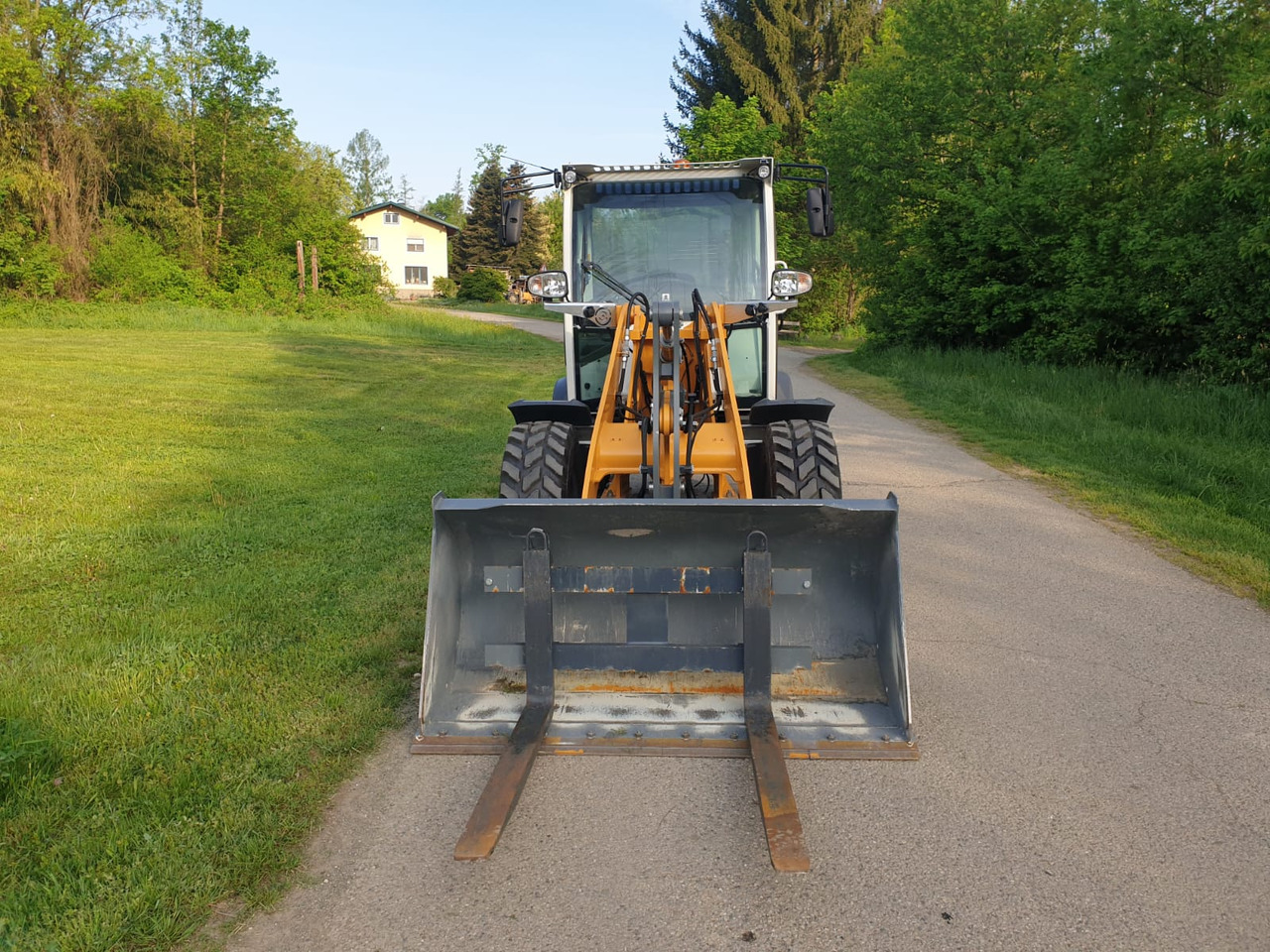 Chargeuse sur pneus Liebherr L 504 C