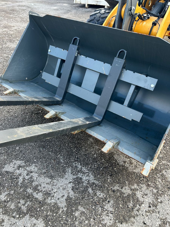 Chargeuse sur pneus Liebherr L 506