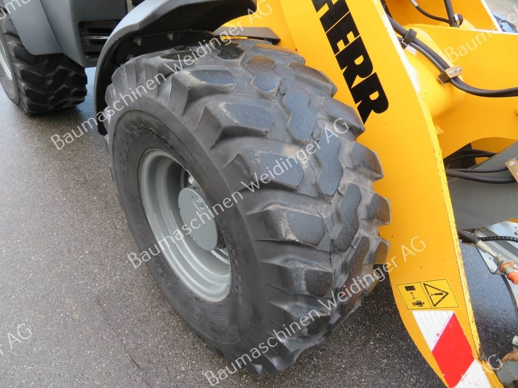 Chargeuse sur pneus Liebherr L 506 C