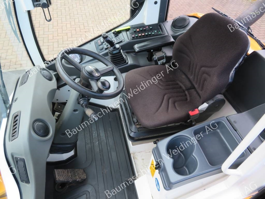 Chargeuse sur pneus Liebherr L 506 C