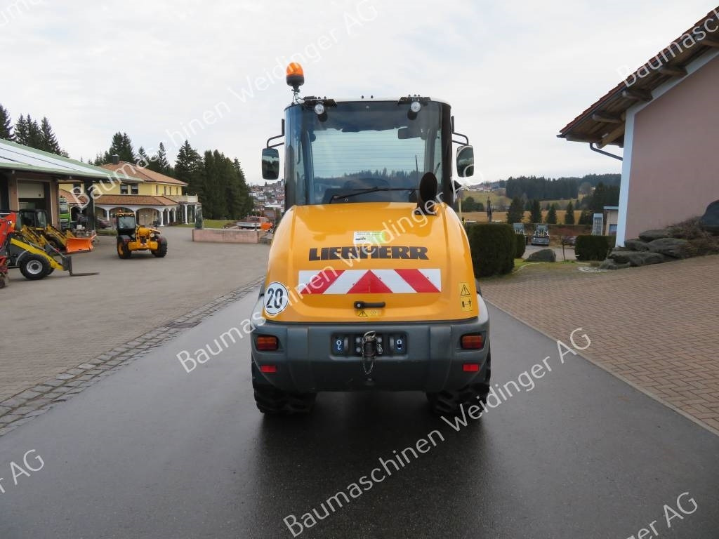 Chargeuse sur pneus Liebherr L 506 C