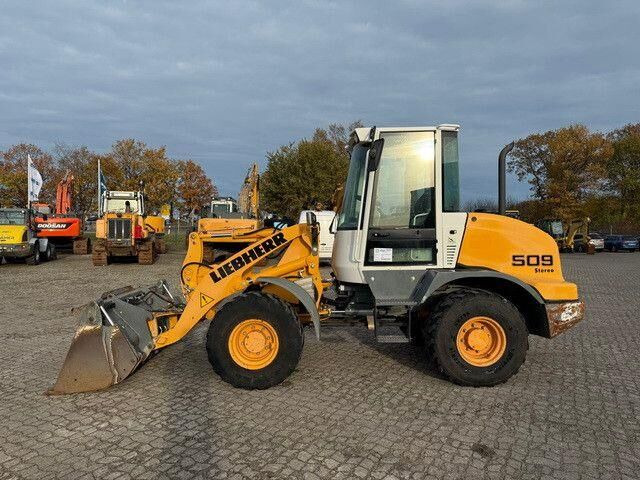 Chargeuse sur pneus Liebherr L 509, 4+1 Schaufel, 3. Steuerkreis, Gabel