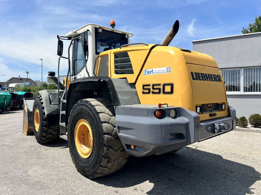 Chargeuse sur pneus Liebherr L 550 (111617)