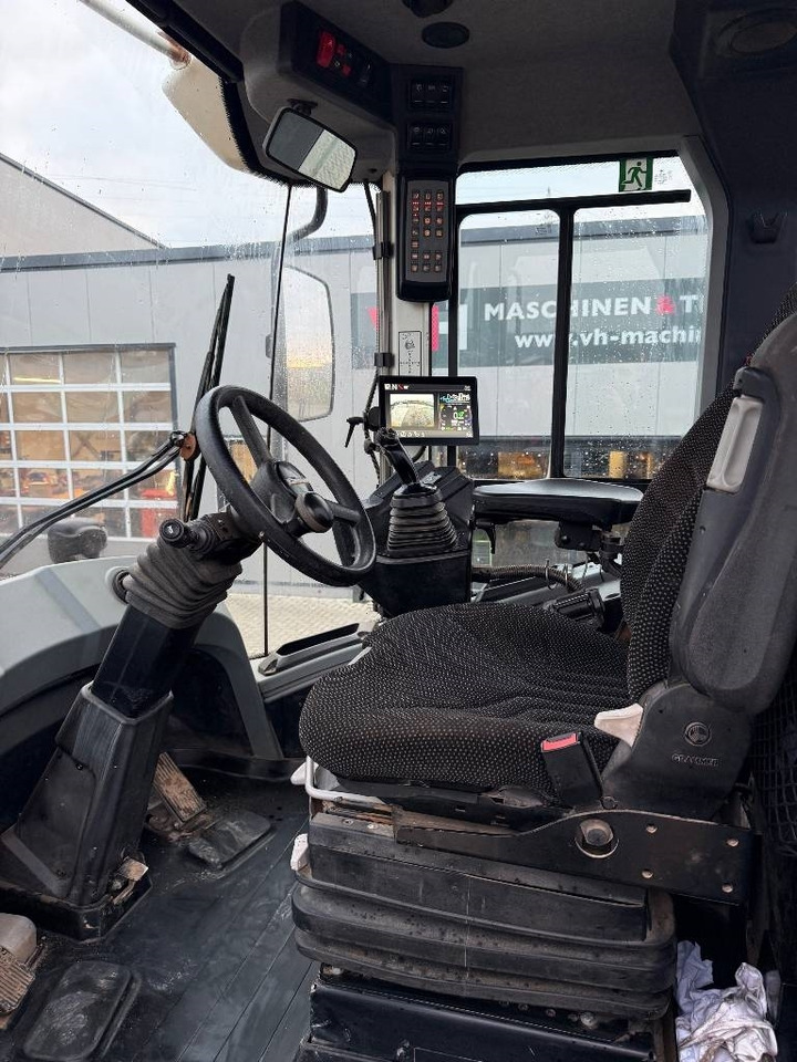 Chargeuse sur pneus Liebherr L 566