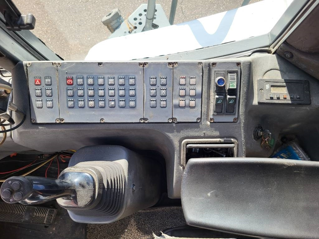 Chargeuse sur pneus Liebherr L 586 2Plus2