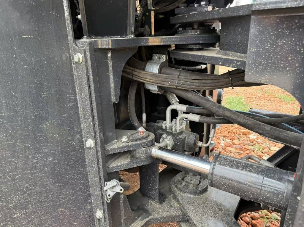 Chargeuse sur pneus Liugong CLG 856 H