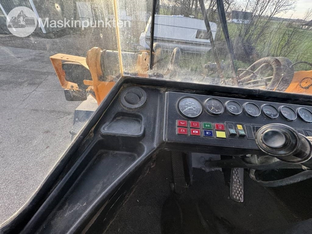 Chargeuse sur pneus Ljungby 1118 Hjullastare