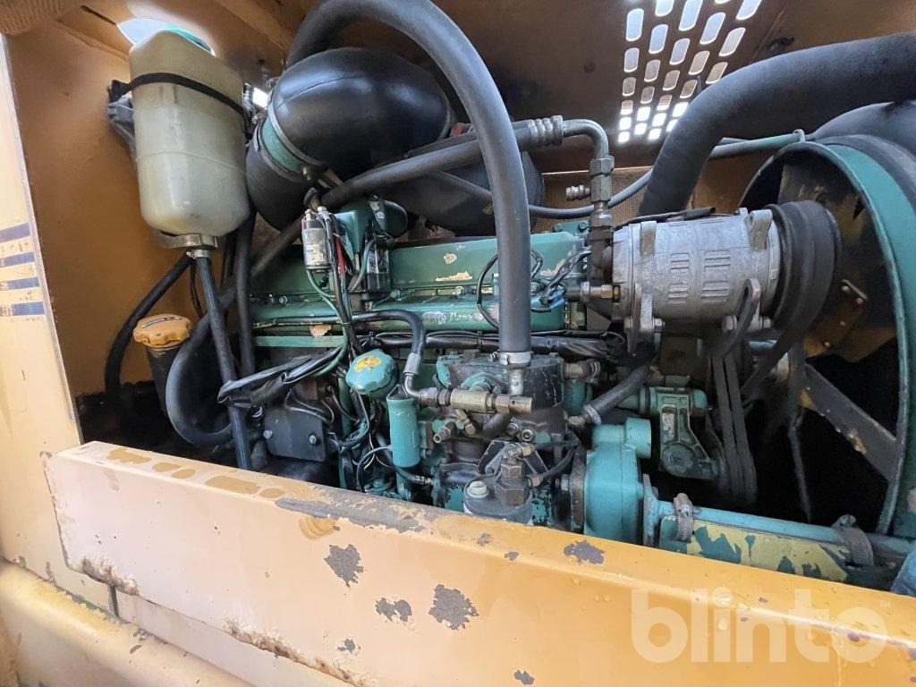 Chargeuse sur pneus Ljungby 1321