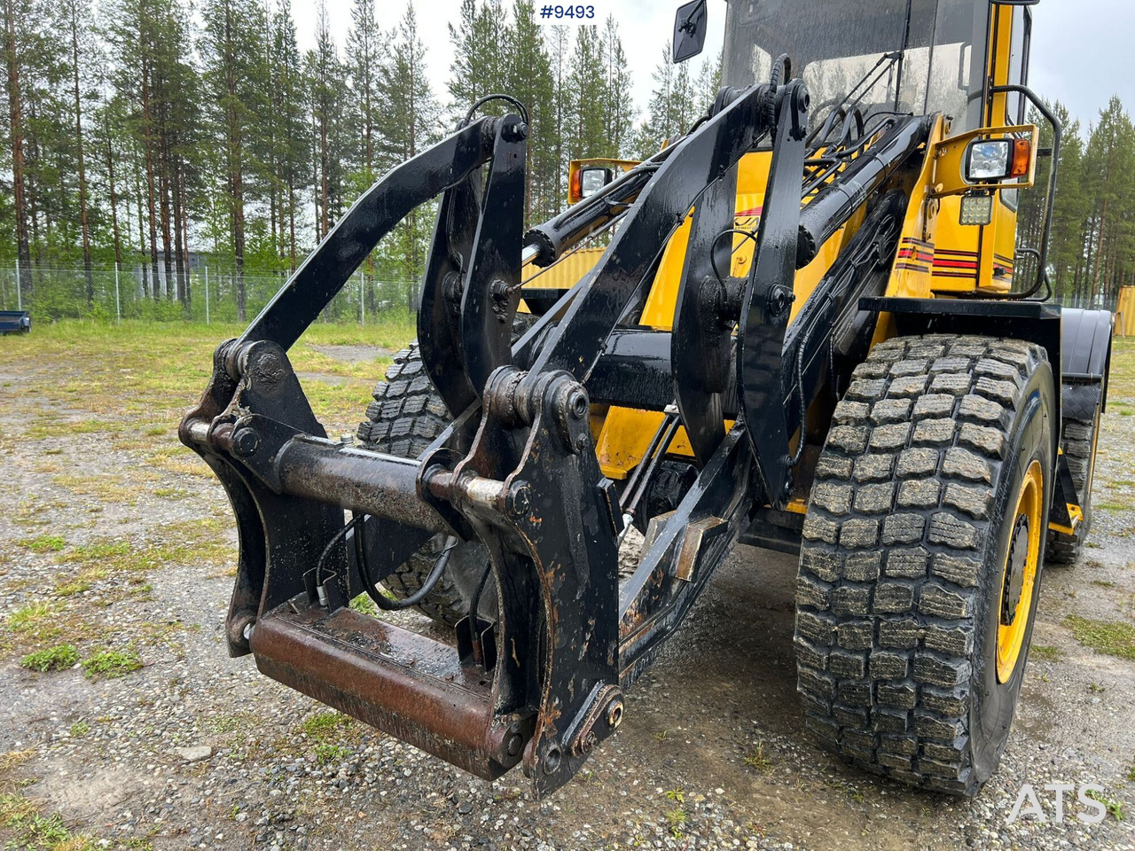 Chargeuse sur pneus Ljungby L14 Wheel loader (VIDEO)