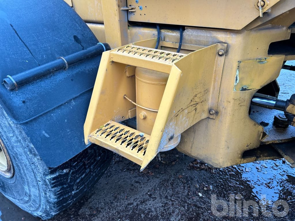 Chargeuse sur pneus Ljungby Maskin L12