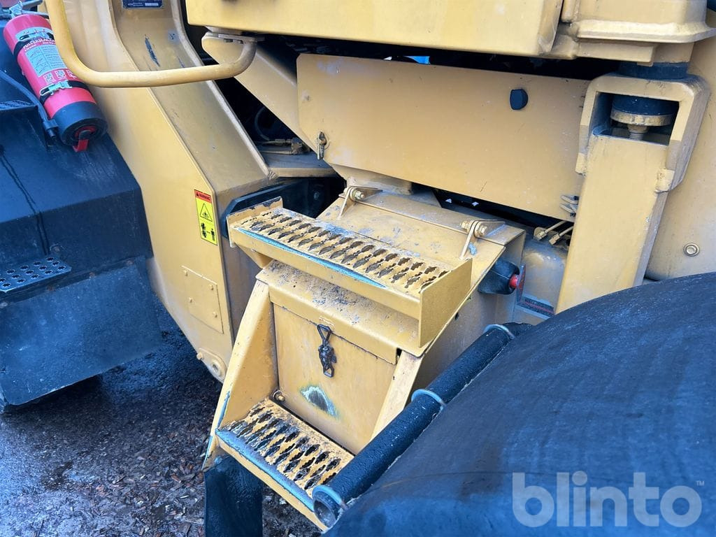 Chargeuse sur pneus Ljungby Maskin L12