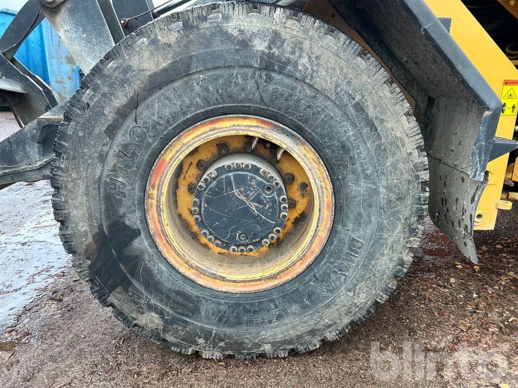 Chargeuse sur pneus Ljungby Maskin L12