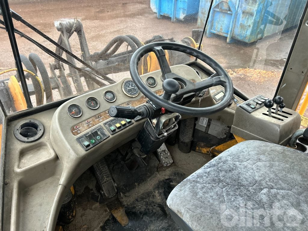 Chargeuse sur pneus Ljungby Maskin L12