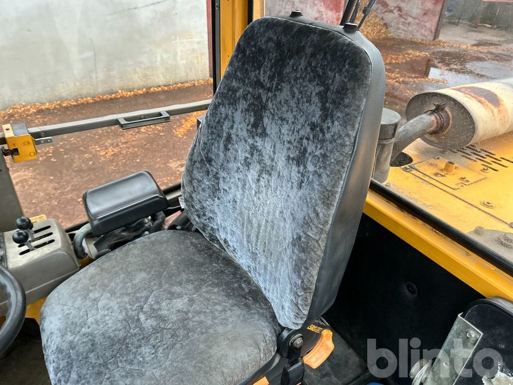 Chargeuse sur pneus Ljungby Maskin L12