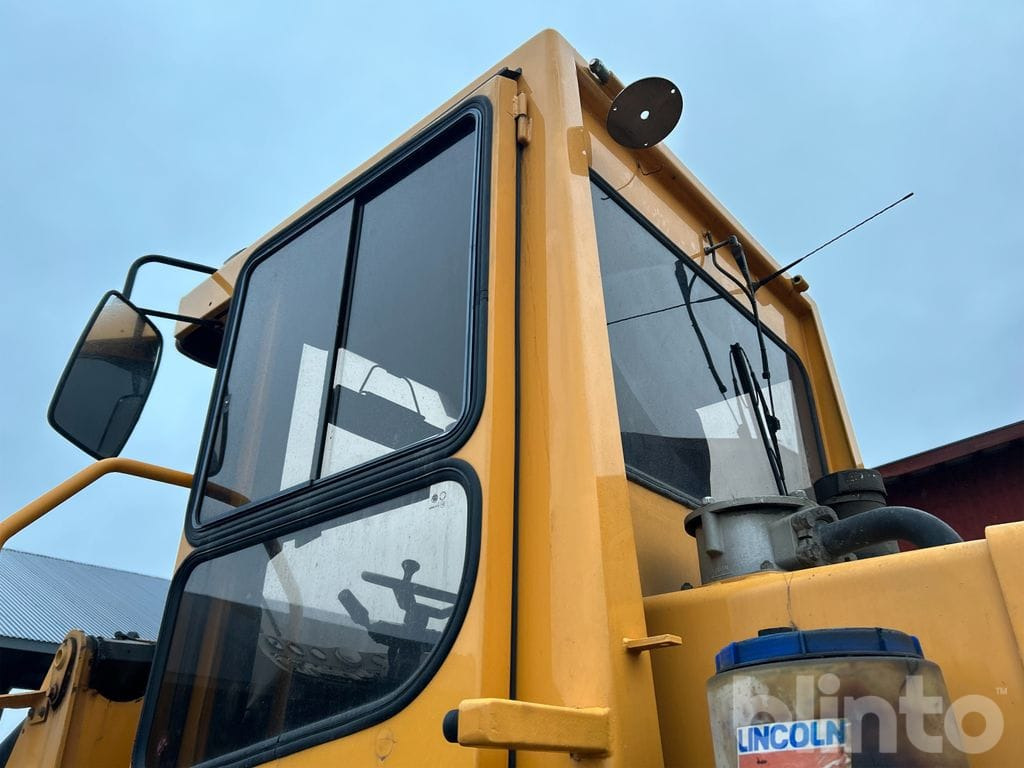 Chargeuse sur pneus Ljungby Maskin L12