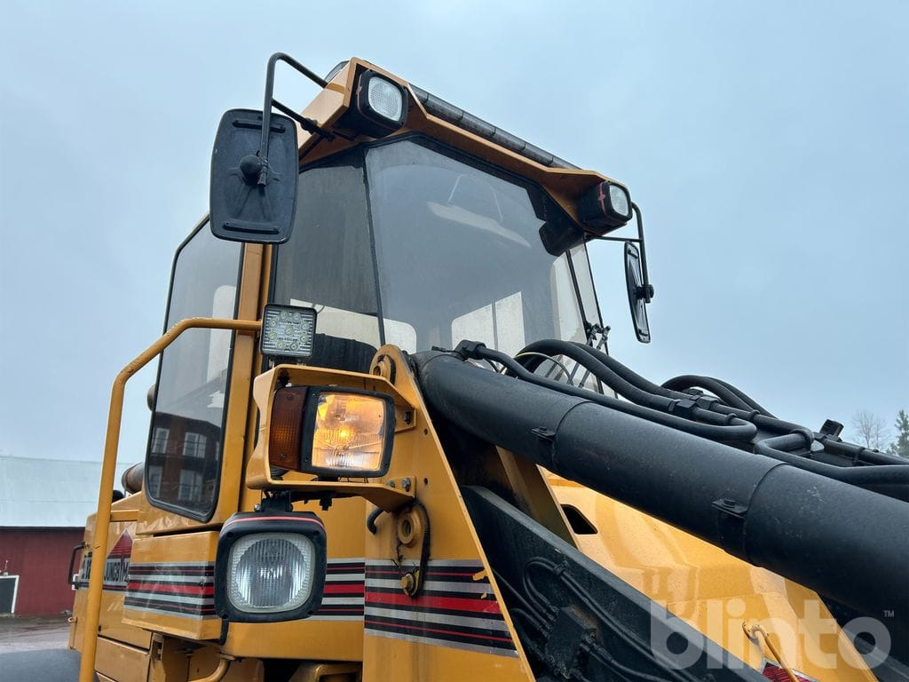 Chargeuse sur pneus Ljungby Maskin L12