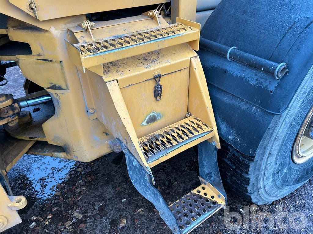 Chargeuse sur pneus Ljungby Maskin L12