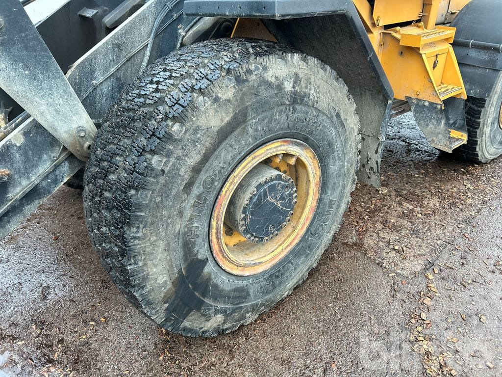 Chargeuse sur pneus Ljungby Maskin L12