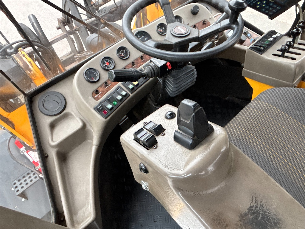 Chargeuse sur pneus Ljungby Maskin L20