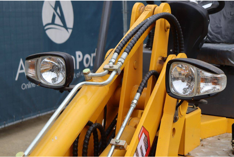 Chargeuse sur pneus MAMMUT H3B11