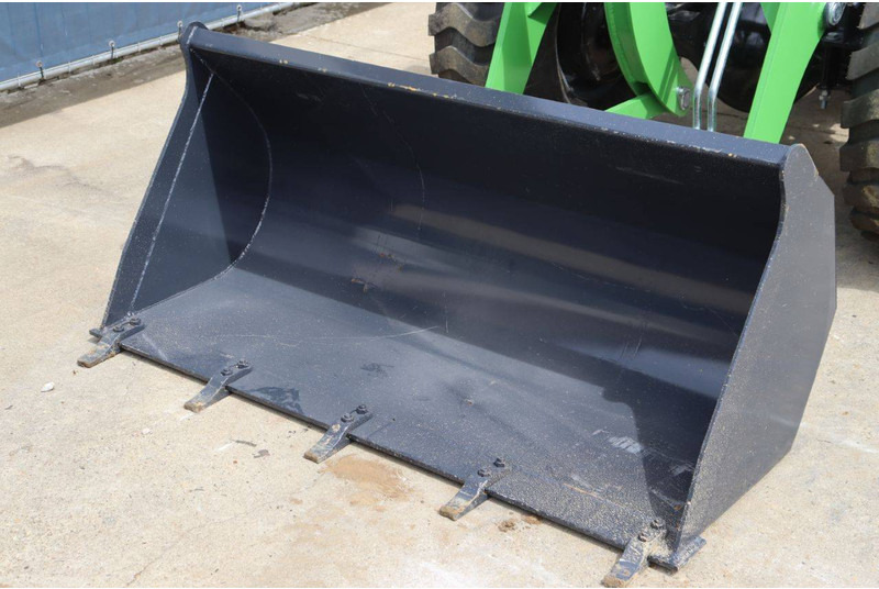 Chargeuse sur pneus MAN NYCHEKI WL-30