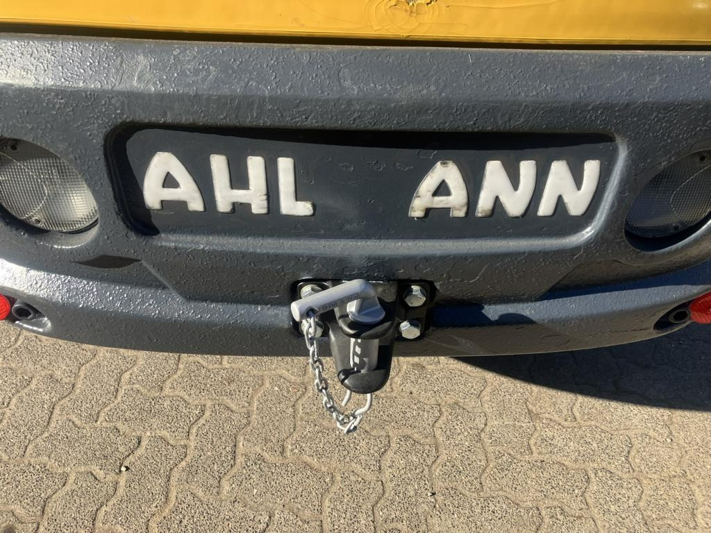 Chargeuse sur pneus MECALAC AX 850