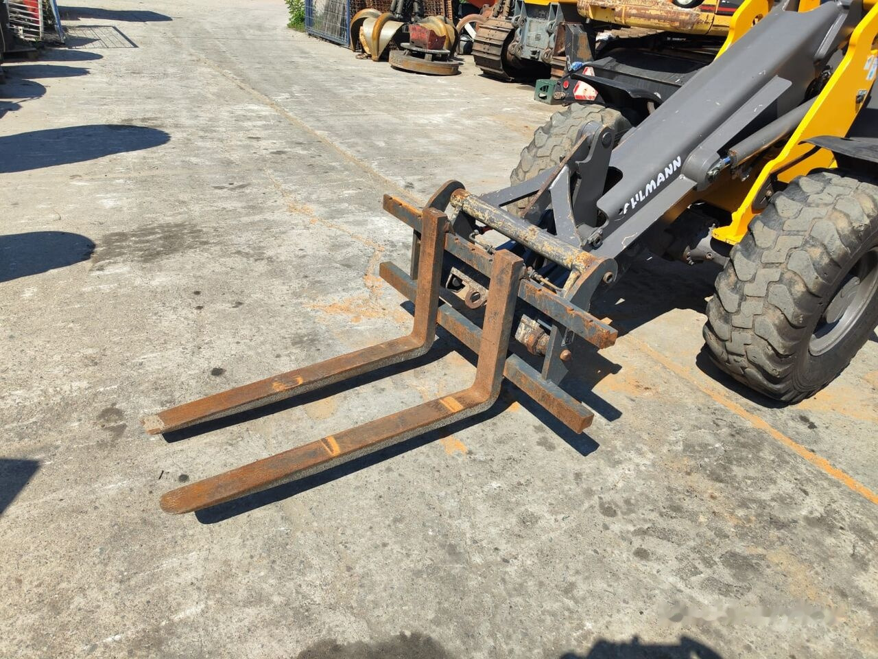 Chargeuse sur pneus Mecalac AX 1000