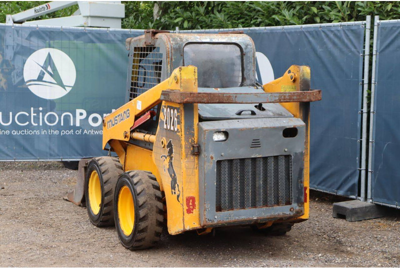 Chargeuse sur pneus Mustang 2026