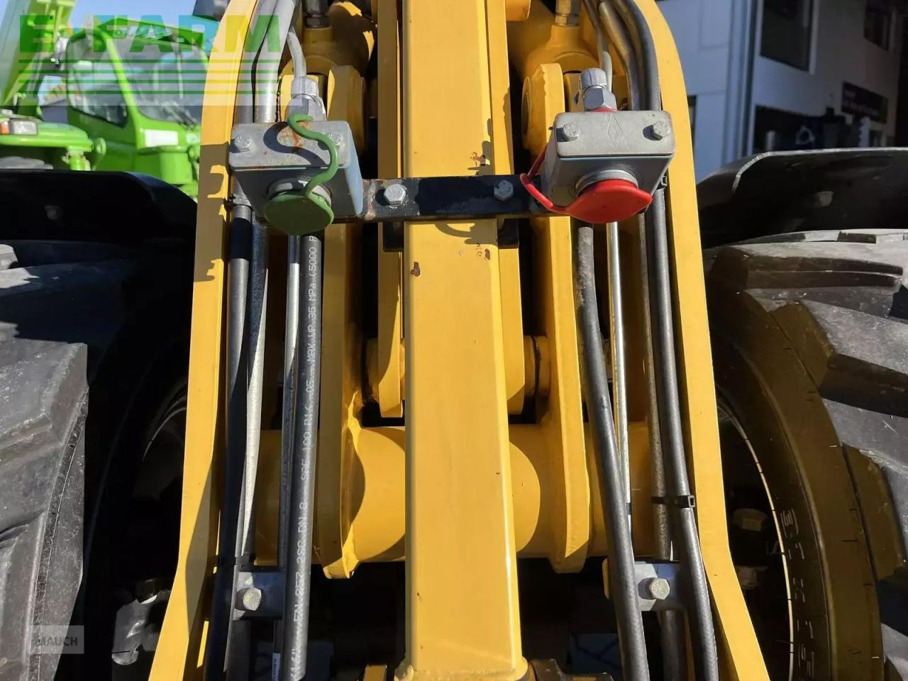 Chargeuse sur pneus Mustang 340 mit euroaufnahme hydraulisch