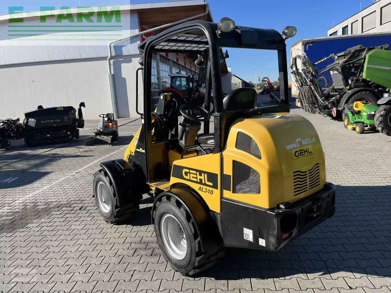 Chargeuse sur pneus Mustang 340 mit euroaufnahme hydraulisch