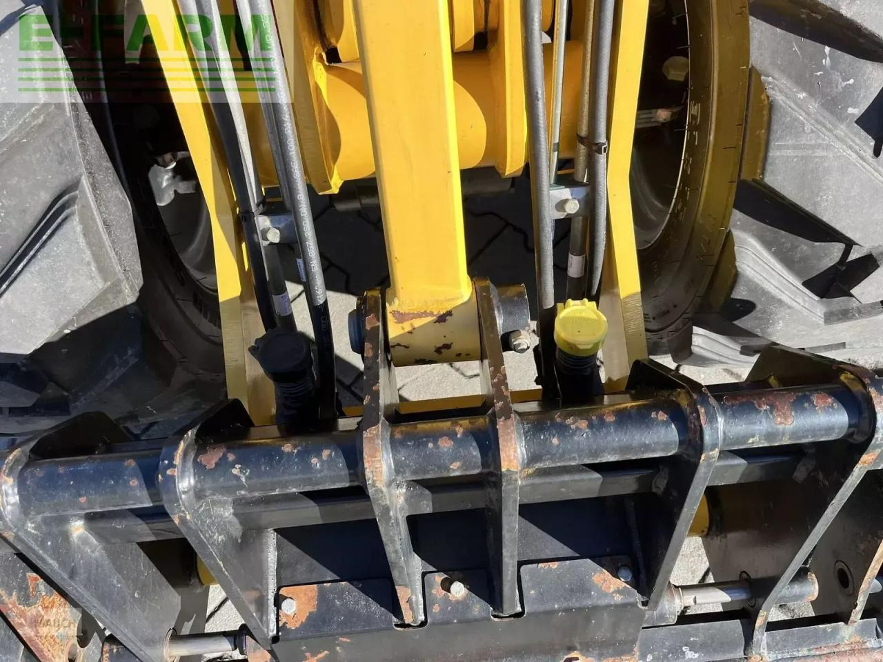 Chargeuse sur pneus Mustang 340 mit euroaufnahme hydraulisch