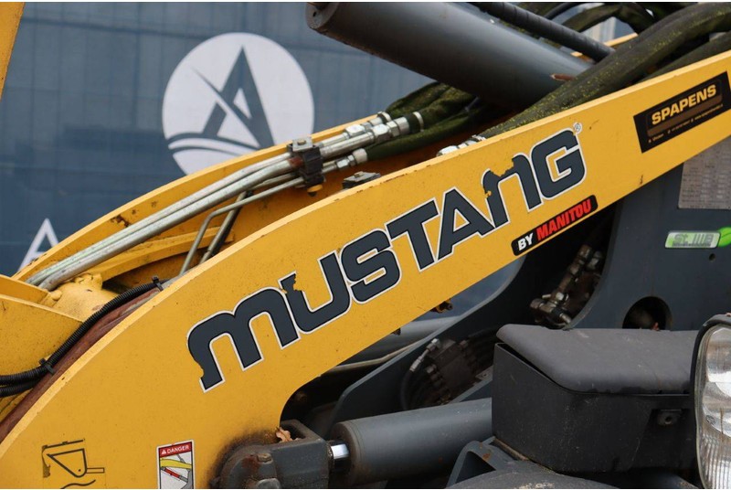 Chargeuse sur pneus Mustang AL 708