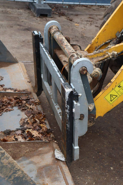 Chargeuse sur pneus Mustang AL 708