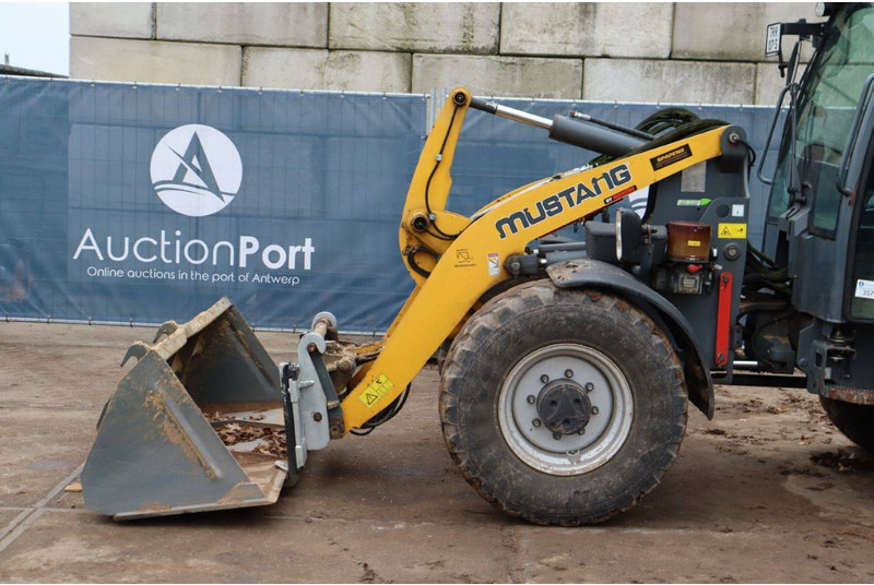 Chargeuse sur pneus Mustang AL 708