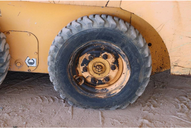 Chargeuse sur pneus Mustang SL2012