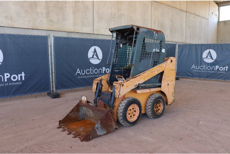 Chargeuse sur pneus Mustang SL2012