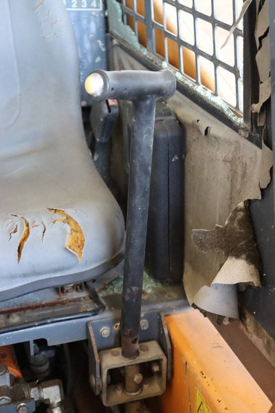 Chargeuse sur pneus Mustang SL2012