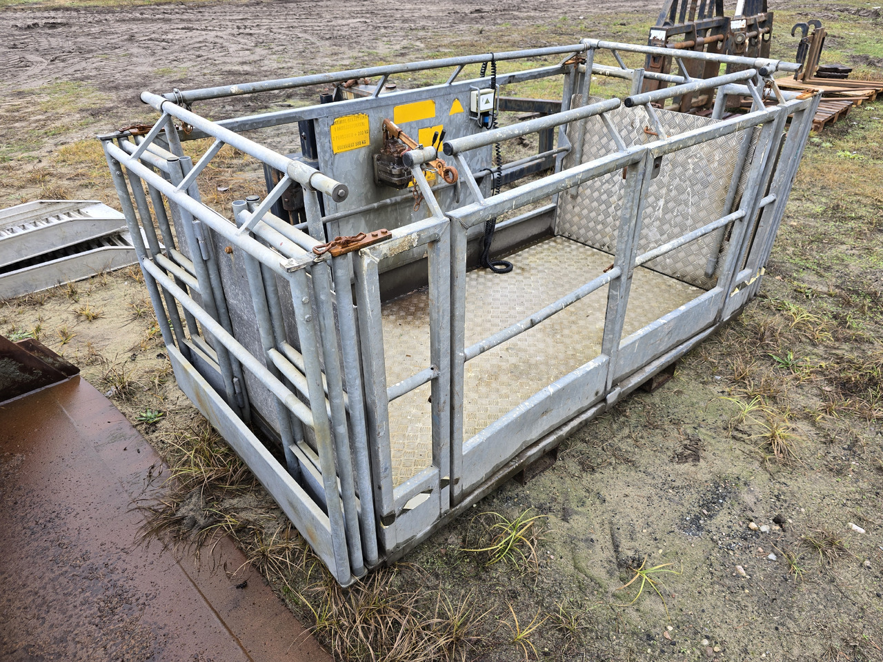 Chargeuse sur pneus NEW HOLLAND LM 1745 Turbo