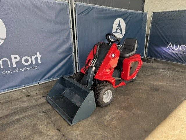 Chargeuse sur pneus NM-SLD280