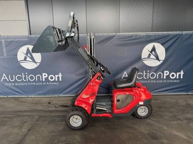 Chargeuse sur pneus NM-SLD280