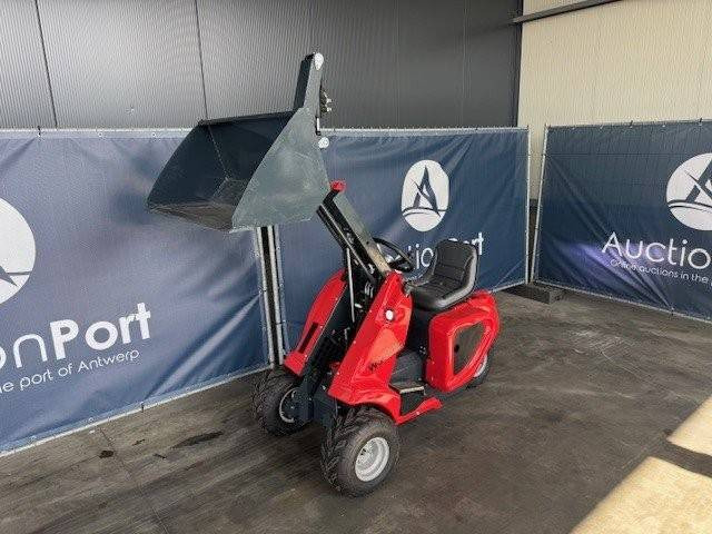 Chargeuse sur pneus NM-SLD280