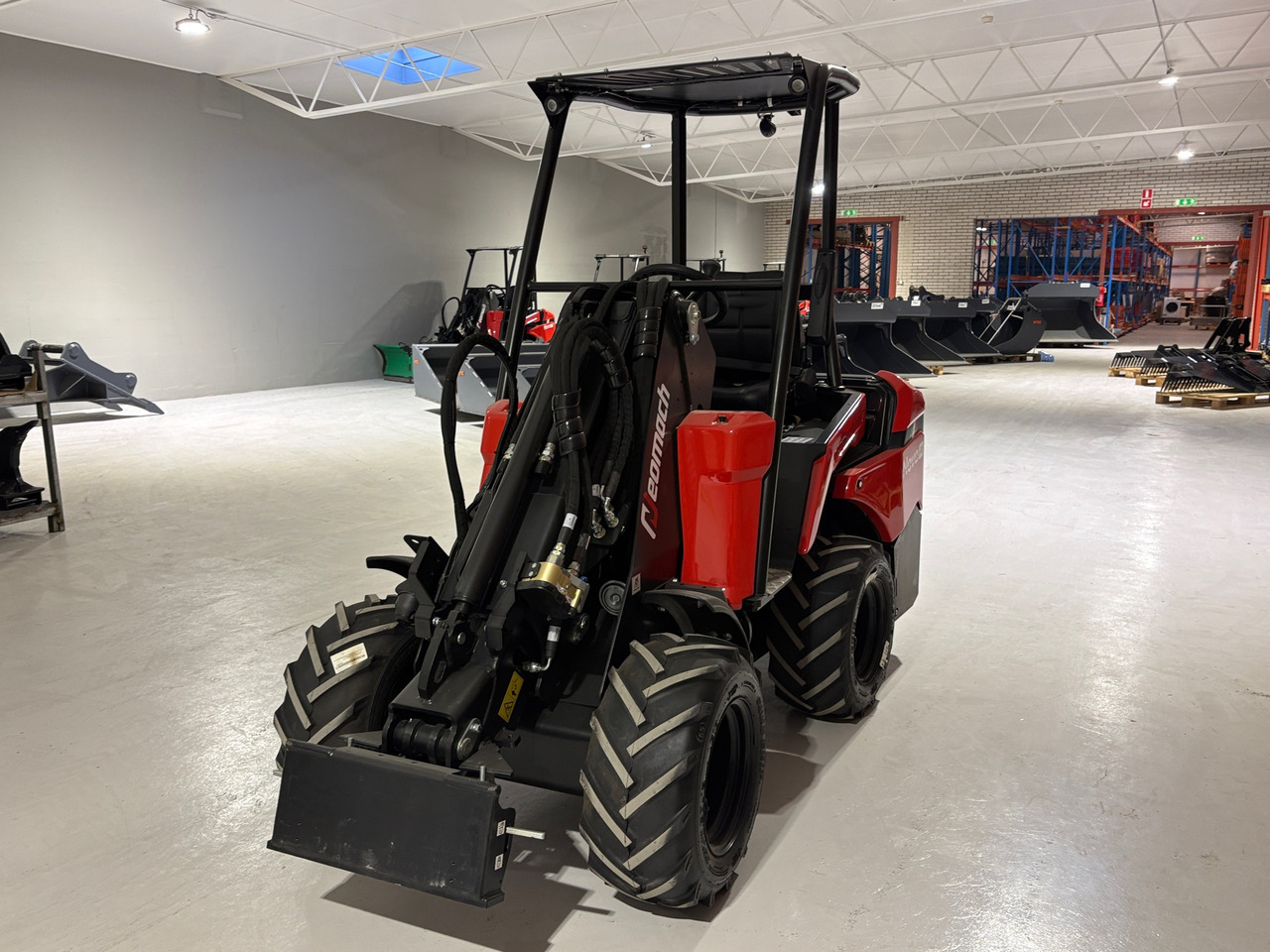 Chargeuse sur pneus Neomach Nova X30