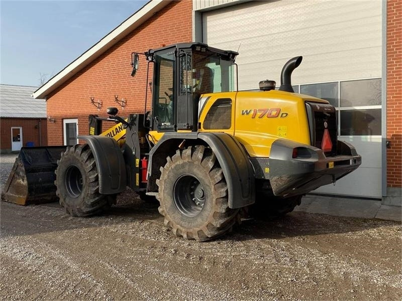 Chargeuse sur pneus New Holland W170D