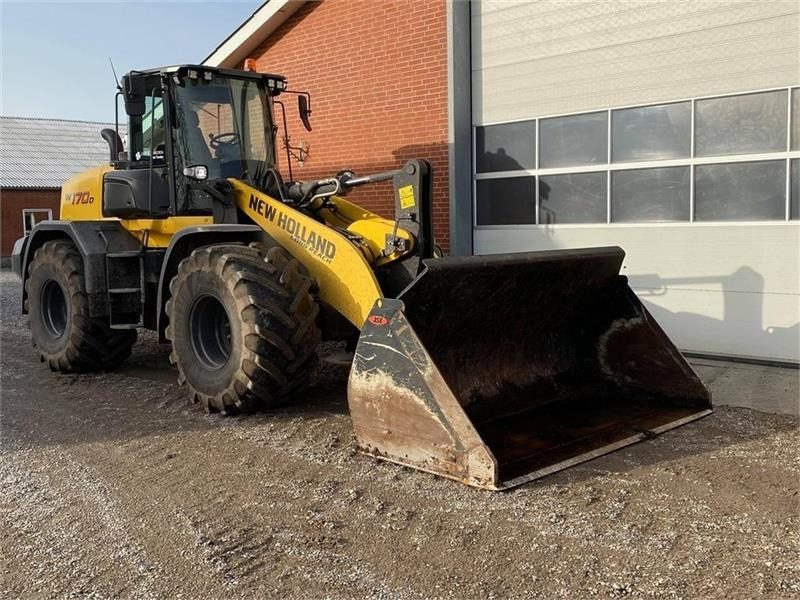 Chargeuse sur pneus New Holland W170D
