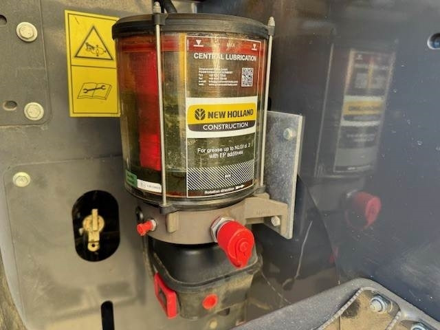 Chargeuse sur pneus New Holland W170D2 TRIN 5-Z