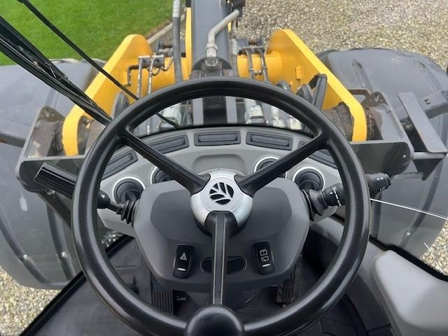 Chargeuse sur pneus New Holland W190D ZB T4B