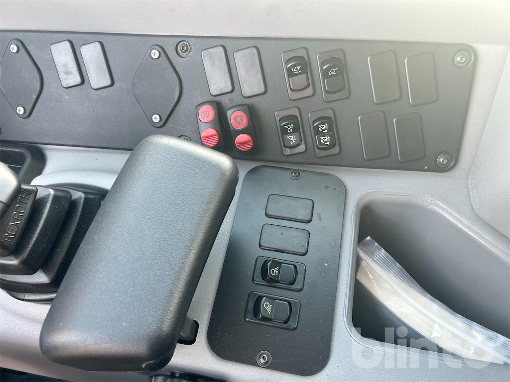 Chargeuse sur pneus New Holland W80C LE (2023)