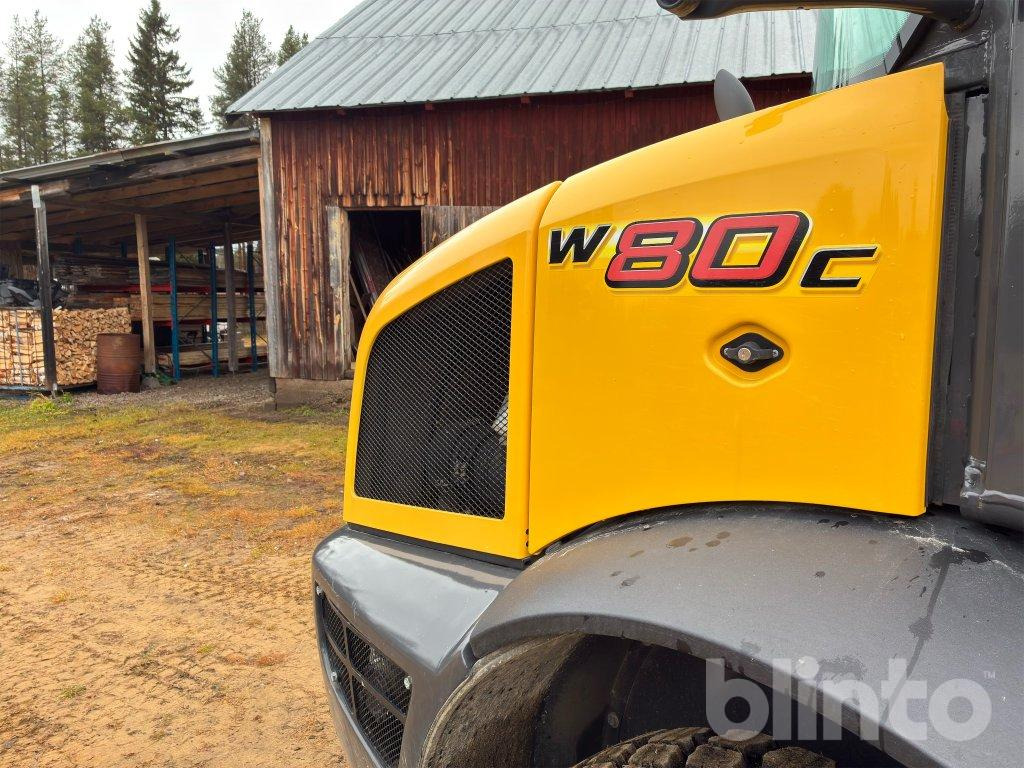 Chargeuse sur pneus New Holland W80 C