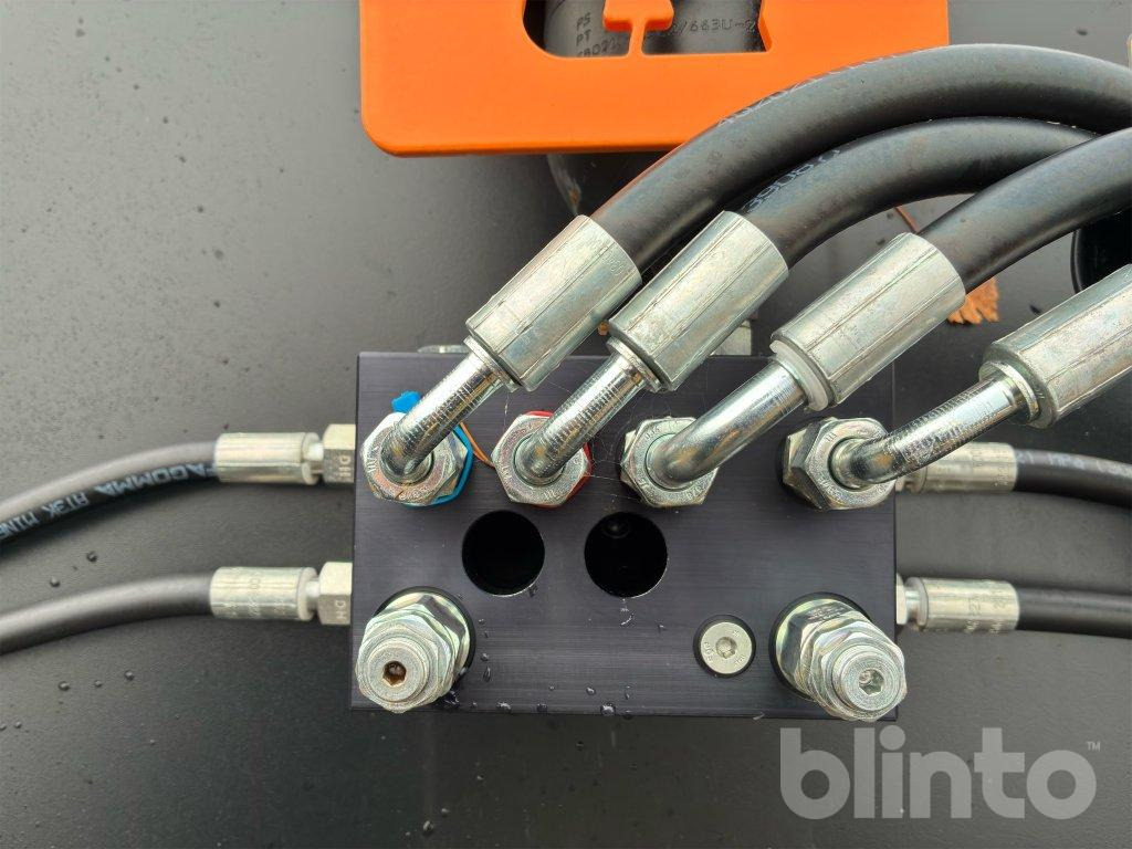 Chargeuse sur pneus New Holland W80 C