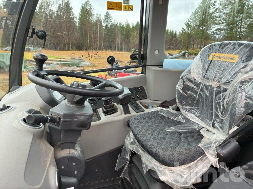 Chargeuse sur pneus New Holland W80 C